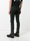 slim-fit jeans 