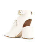 Noe sandals