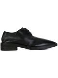 lace-up pointed toe shoes