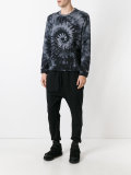 drop-crotch trousers 