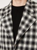 格纹衬衫