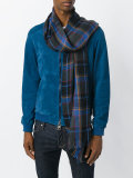 checked scarf 