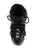 'Flirting' snow boots