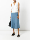 wide-legged cropped trousers