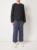 loose fit trousers 