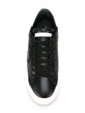 lace up trainers 
