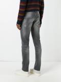 slim-fit jeans 