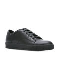 toe cap sneakers