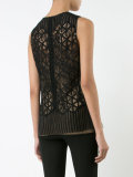 sleeveless top 