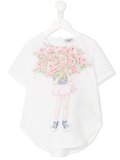 girl holding flowers print T-shirt