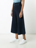 wide-legged cropped trousers