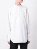 sleeveless shirt