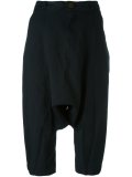 dropped-crotch trousers 
