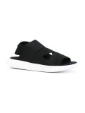 Qasa sandals