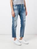 distressed jeans 