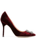 Hangisi pumps