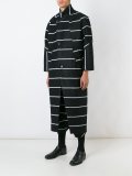 'This'条纹外套
