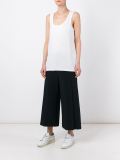 sleeveless top