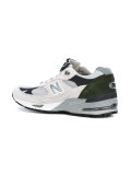 side logo trainers