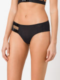 side bows briefs 