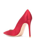 pointed pumps