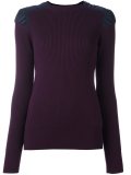 contrast shoulder jumper
