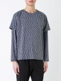layered long sleeves T-shirt