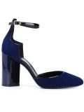 'Belle' pumps 