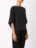 wide sleeves top