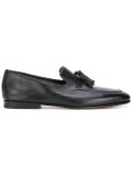 tassel loafer