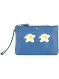 'Eggs' clutch