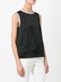 contrasting detail tank
