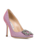Hangisi pumps
