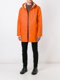 连帽雨衣
