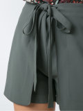 tie fastening skorts