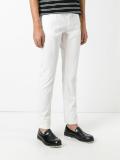 slim-fit jeans 