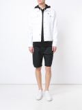 经典牛仔夹克