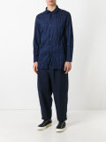 loose-fit trousers