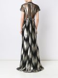 shortsleeved gown 
