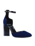 'Belle' pumps 