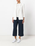 wide-legged cropped trousers