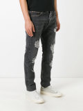 distressed jeans 