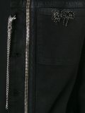金属链细节牛仔夹克