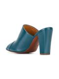 Akra sandals