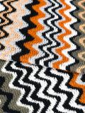 zig-zag pattern knit scarf