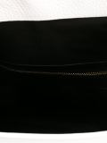 logo饰背包