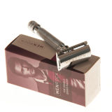 Men Rock The Double Edged Razor