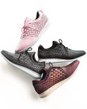 2.0 StudioGrand Woven Trainer, Black