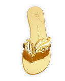 Wings Metallic Flat Thong Sandal, Oro