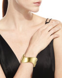 Onda Hammered 18K Gold Wave Bangle